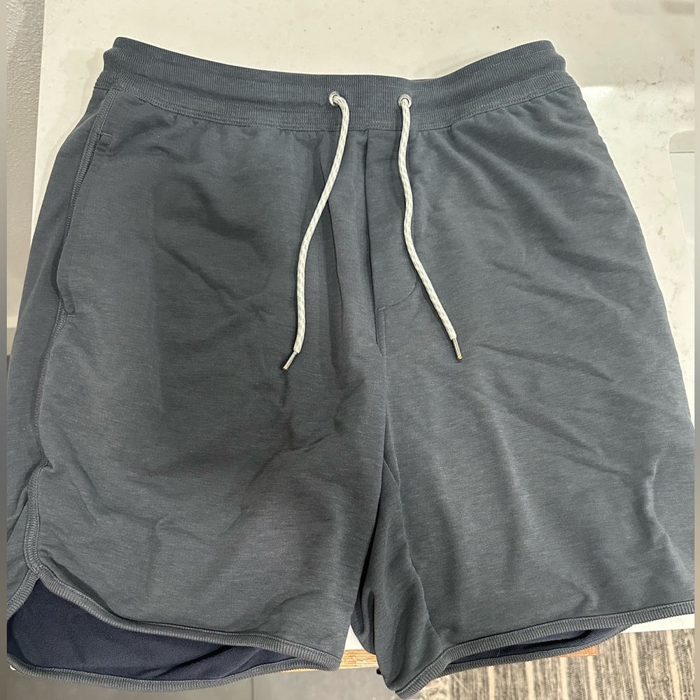 Vuori Austin sweat short - have 2 bundle and offer